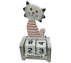 Благотворительный деревянный настольный календарь «Вечный», 7×4×14 см, «Полосатый кот» (англ.яз.: месяцы) Благотворительный деревянный настольный календарь «Вечный», 7×4×14 см, «Полосатый кот» (англ.яз.: месяцы)