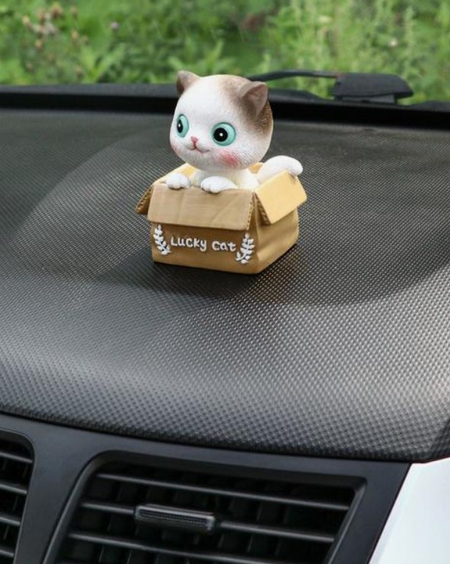 Игрушка на панель авто , «Счастливый кот, качающий головой»
