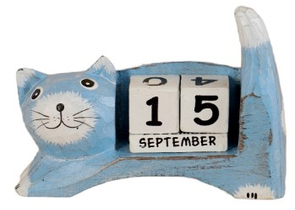 Благотворительный деревянный настольный календарь «Вечный», 13×4×10 см, «Кошка» (англ.яз.: месяцы) Благотворительный деревянный настольный календарь «Вечный», 13×4×10 см, «Кошка» (англ.яз.: месяцы)