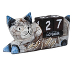 Благотворительный деревянный настольный календарь «Вечный», 7×4×14 см, «Полосатый кот» (англ.яз.: месяцы) Благотворительный деревянный настольный календарь «Вечный», 7×4×14 см, «Полосатый кот» (англ.яз.: месяцы)