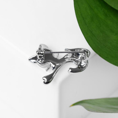 Брошь «Кошечка», цвет бело-серый в серебре