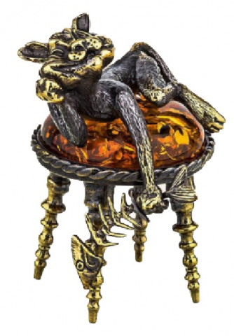 Фигурка сувенирная «Кот» BronzaMania «Кот с рыбьим скелетом на пуфике» (с янтарем)