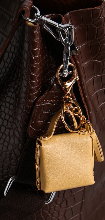 Брелок для ключей из искусственной кожи Sima-Land, 5*2,5*6 см, «Сумочка. Котик», цвет сливочный