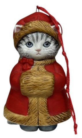Статуэтка фарфоровая «Китти», «В красном» (елочное украшение, Шри-Ланка) Статуэтка фарфоровая «Китти», «В красном» (елочное украшение, Шри-Ланка)