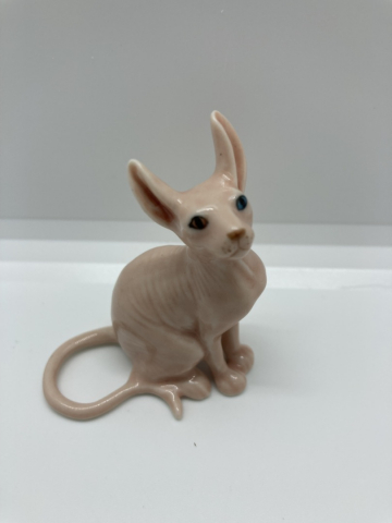 Фигурка фарфоровая №03, «Кот розовый»