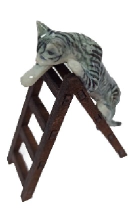 Фигурка фарфоровая №03 «Кот серый полосатый на лестнице»