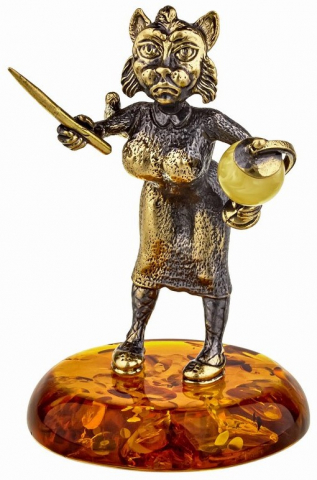 Сувенир «СувенирАрт» «Учительница Таисия Сувенир» (коньячный) Сувенир «СувенирАрт» «Учительница Таисия Сувенир» (коньячный)